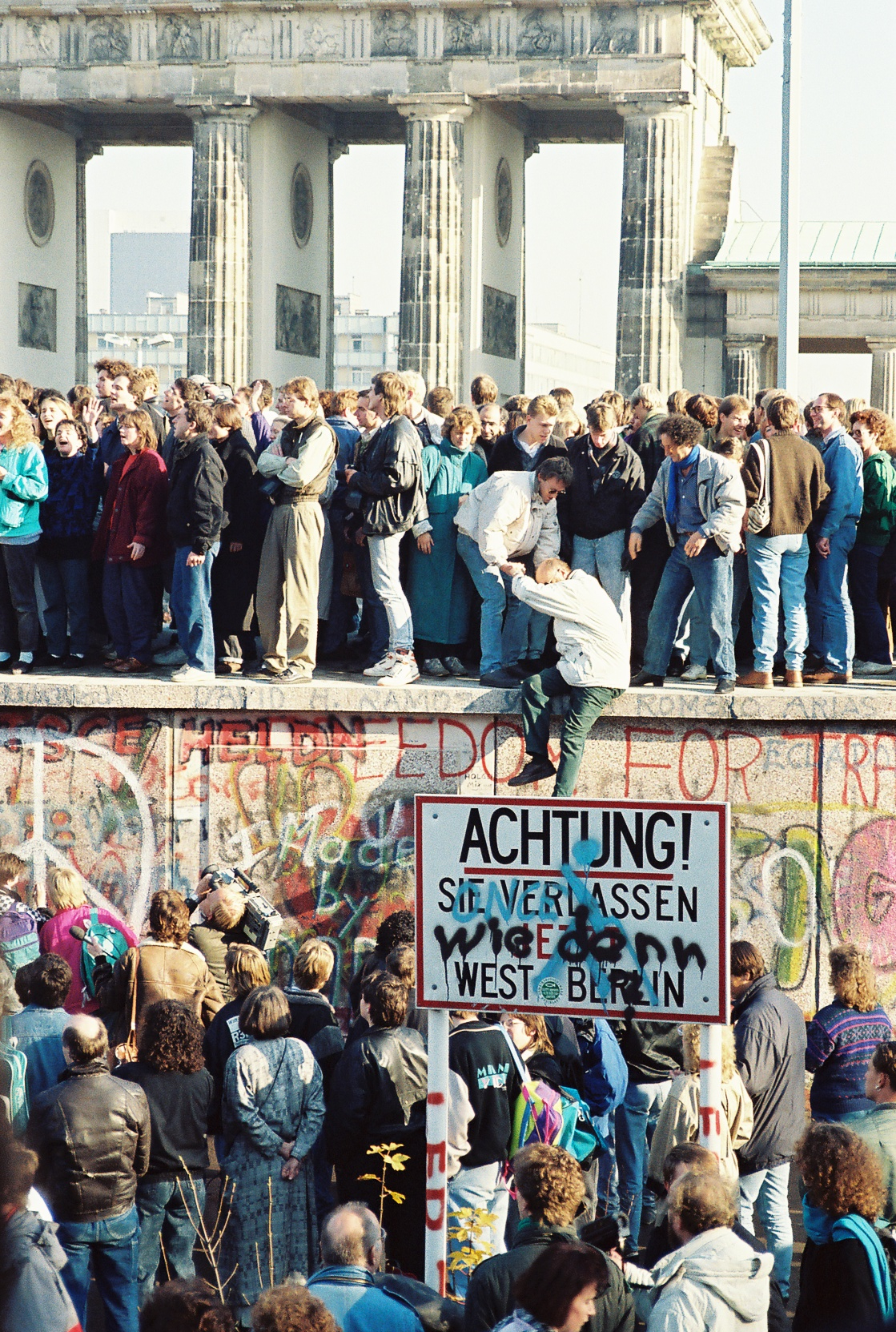 Fall of the Berlin Wall historical image
